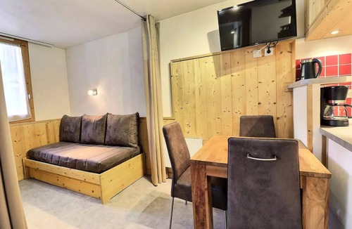 Meribel-Mottaret Apartment | Boulevard Residence - SUPER STUDIO DIVISIBLE PARFITTING SITTED SKIS TO NEAR TRADE