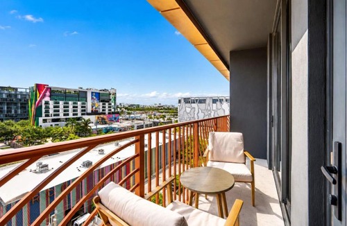 Wynwood Art District Apartment | Boutique NoMad Wynwood Residence with Resort Pool