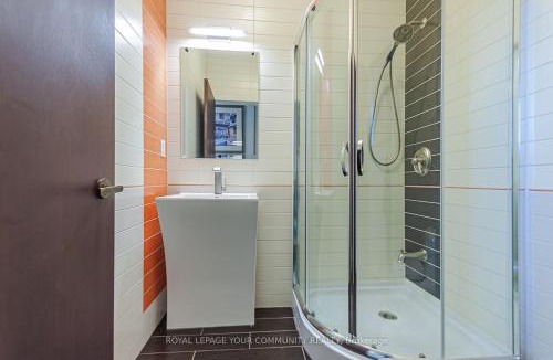 Georgina House | Brand New Waterfront Cottage