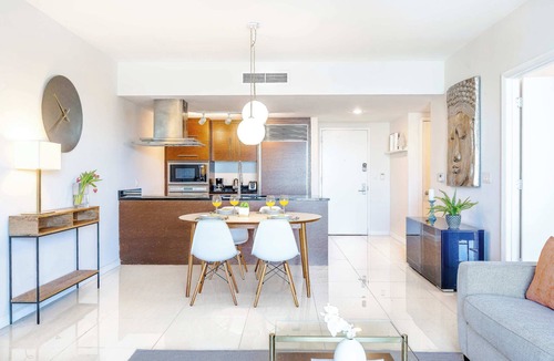 Downtown Miami Apartment | Brickell Center Access | Designer Suite