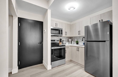 Flamingo/Lummus Apartment | Bright 1BR Escape Heart of SoBe Near Ocean 204
