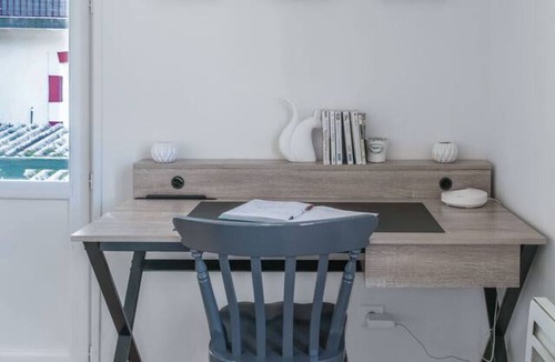 Champ-Capelet Apartment | Bright and quiet apartment, free parking