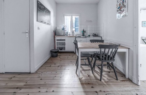 Champ-Capelet Apartment | Bright and quiet apartment, free parking