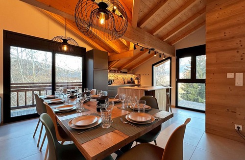 Samoens Apartment | Bright apartment panoramic view - 10 guests