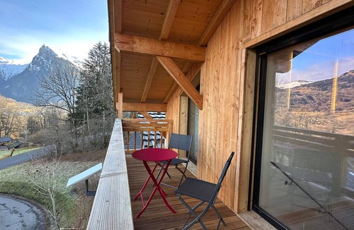 Samoens Apartment | Bright apartment panoramic view - 10 guests