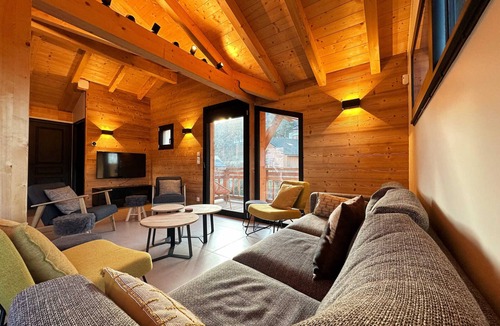 Samoens Apartment | Bright apartment panoramic view - 10 guests