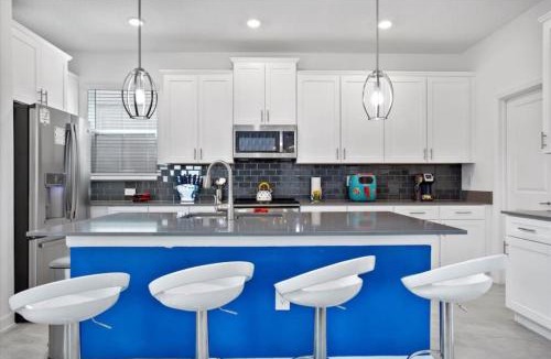 Campbell Villa | Bright Pool Villa Gated Resort Disney Shuttle Nearby