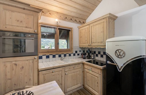 Meribel Village Apartment | Bright ski-in duplex with pool access and parking