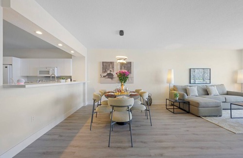 Sunny Isles Beach Condo | Bright & Spacious Condo with Water Views Near the Beach