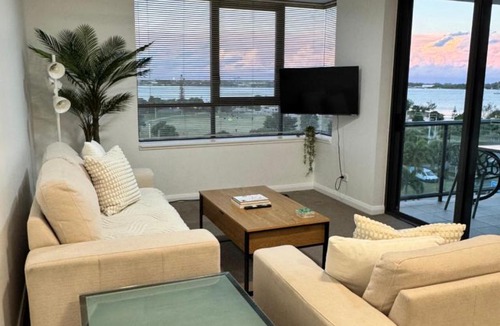 Southport Apartment | Broadwater Parklands Gold Coast- Ocean View