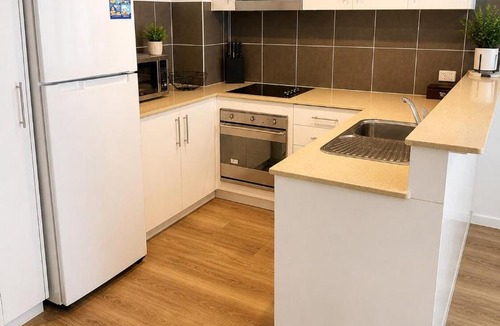 Burleigh Heads Apartment | Burleigh Heads Beachside Swell Apartments 2 Bdms