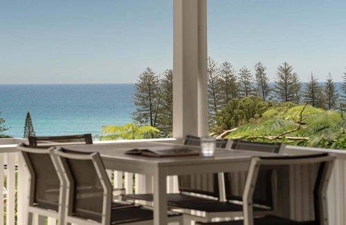 Burleigh Heads House | Burleigh's Best Kept Secret
