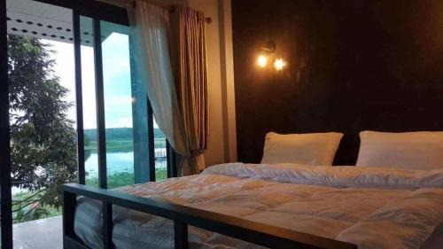 Plai Phraya House | By The Dam Farmstay
