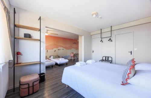 Evian-les-Bains Hotel | Côté Lac Hostel Evian