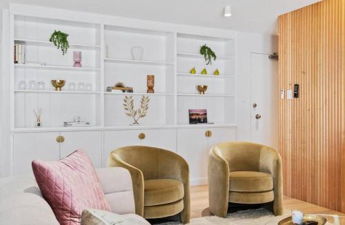 Mermaid Beach Apartment | C'est Mermaid - A Stunning Beachside Escape