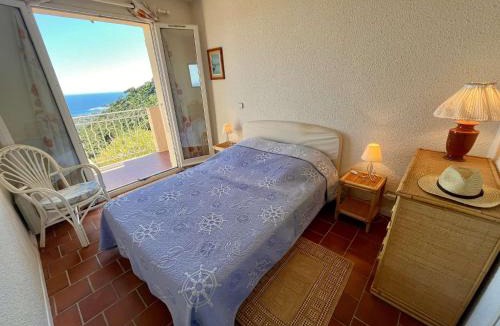Cavalaire-sur-Mer Apartment | CA053-098 APPARTEMENT 2 PIÈCES CABINE - 4 Personnes - CAVALAIRE SUR MER
