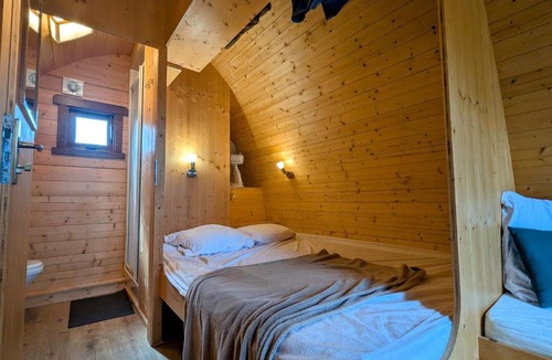 Pouligny-Notre-Dame House | Cabane forestière en Berry avec terrasse - FR-1-591-644