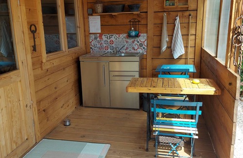 Valensole Ski Chalet | Cabanon de Lyandro