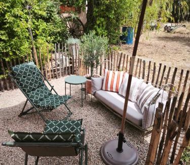 Le Luc House | Cabanon provençal, piscine et jacuzzi partagés