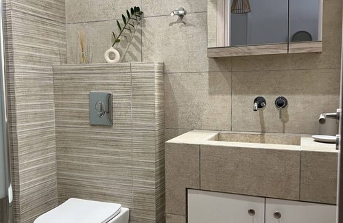 Ermoupoli Apartment | Calm Joy & J - New Bird