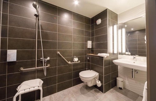 Fillinges Hotel | Campanile Annemasse Est Findrol CHAL