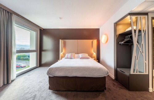 Fillinges Hotel | Campanile Annemasse Est Findrol CHAL