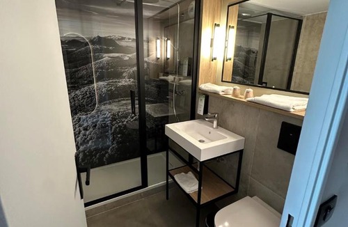 Riom Hotel | Campanile NATURE - Clermont-Ferrand Nord Riom
