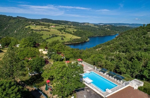 Cordelle House | Camping 4 étoiles - Piscine - ccbgebb