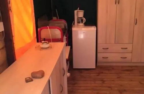 Carces House | Camping Les Fouguières* - Lodge Toilé Bois 3 Rooms 4 People Without Sanitary