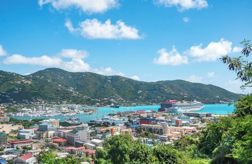 Toulon Boat Rental | Caribbean Dream: Sun-soaked Sailing Adventure from Tortola, Islas Vírgenes Británicas