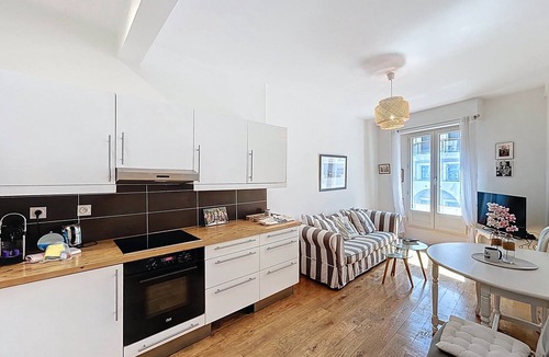 Cannes City Centre Apartment | Carré d'Or Cozy 1 BR balcony 2 Pax Croisette Palais 1 mn Olam Properties