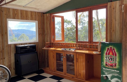 Bonogin House | Carrington cottage. Acreage charm home looking for 6 month stay.