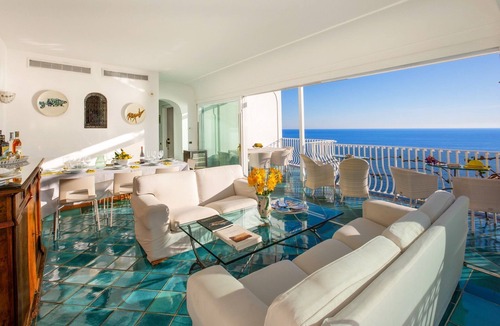 Arienzo Villa | Casa Ariel - Six Bedroom Villa, Sleeps 12