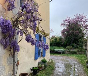 Charroux Bed & Breakfast | Casa Bella