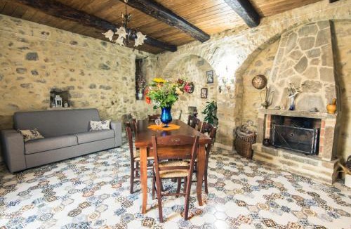 Rocca Imperiale House | Casa castello