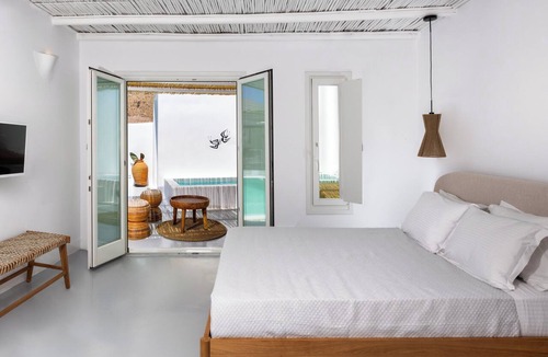 Agios Georgios Bed & Breakfast | Casa Frati Suites & Villas