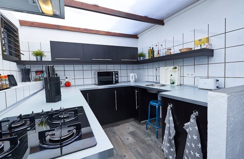 Chio House | Casa Hélena by Interhome