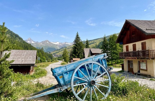 Saint-Veran Apartment | Casa-Le Toussiard apart dans chalet St-Véran 4-6p