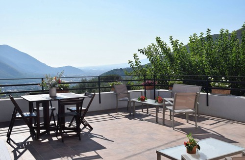 Cava de' Tirreni House | Casa Mandorlo in Antico Casolare Uliveto (near Amalfi Coast and Pompeii)