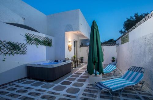 Faliraki Hotel | CASA MIKELE by Sarikas - SEA SIDE SUITES and STUDIOS -adults only