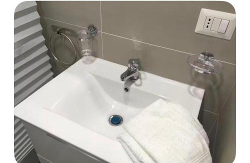 Quartieri Spagnoli Apartment | casa piano zero