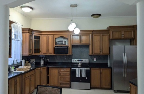 Runaway Bay Apartment | Casita Del Mar
