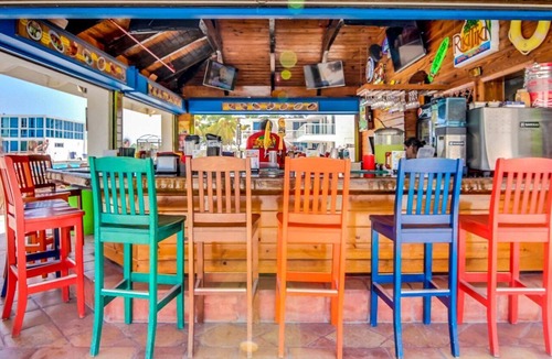 Mid Beach Condo | Castle 1120 Cozy Studio with Intercoastal View, Free Parking, Tennis, Pool, Gym, Beach Access