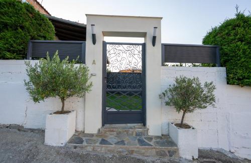 Stomio House | Catherine's Seaside House A