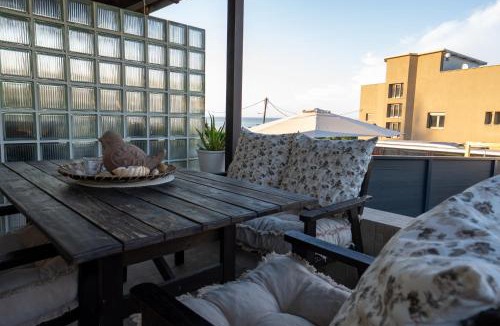 Stomio House | Catherine's Seaside House A