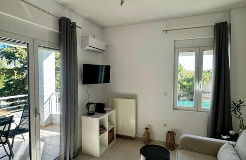 Paralias Apartment | Celene by Dia garden view apartment