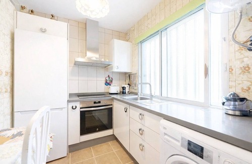 Puerto de la Cruz Apartment | Central Apartment by the Sea, Near Plaza del Charco, Private Terrace & Wi-Fi