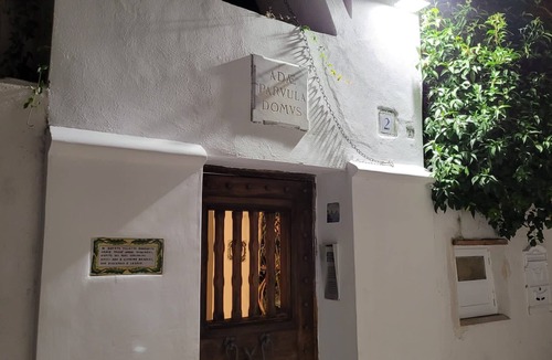 Anacapri Apartment | Central apartment in historic Villa in the Heart of Anacapri with swimming pool.