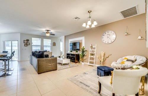West Haven House | Central Family Home w/Lanai < 10 Mi to Disney!