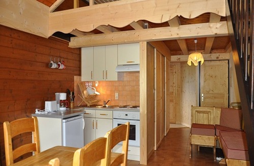 La Chapelle-d'Abondance Apartment | Central apartment with balcony and parking